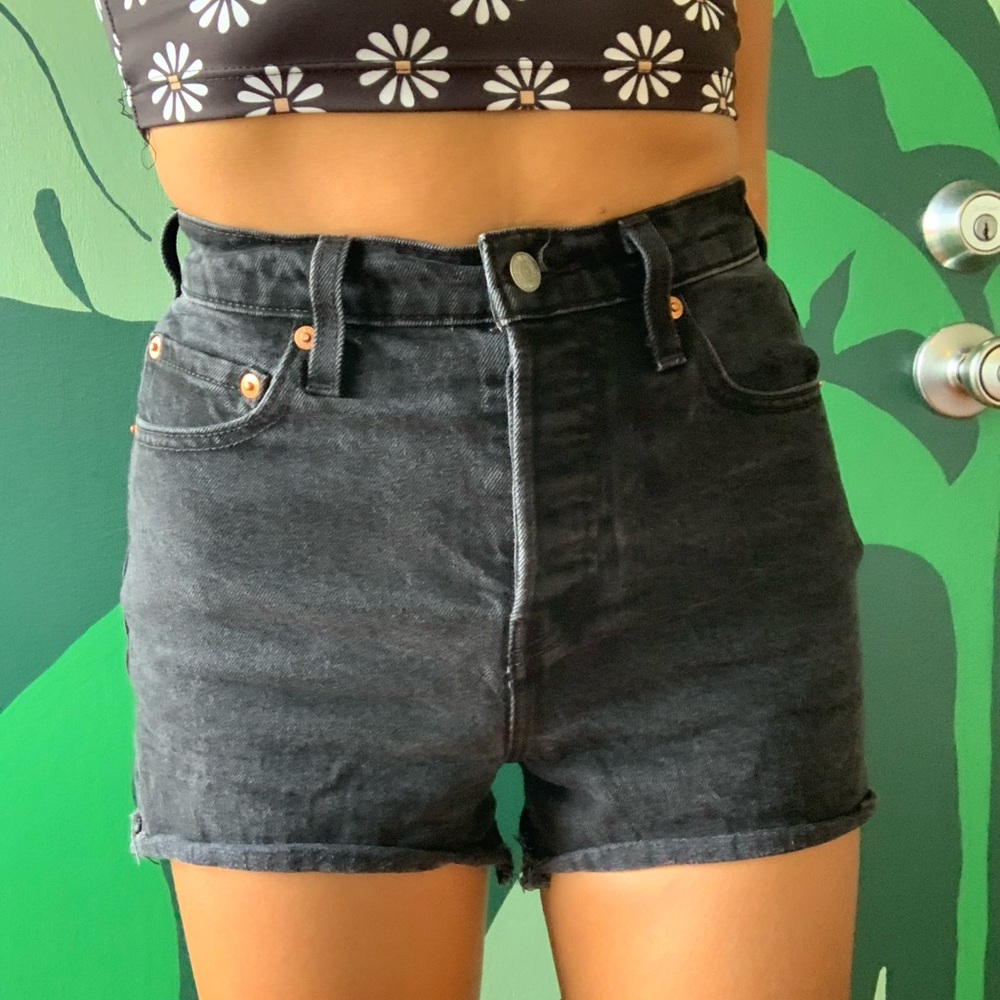 2 for $10 // LEVIS Ribcage Shorts